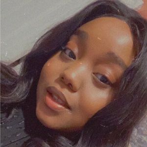 Meet your Posher, Simone